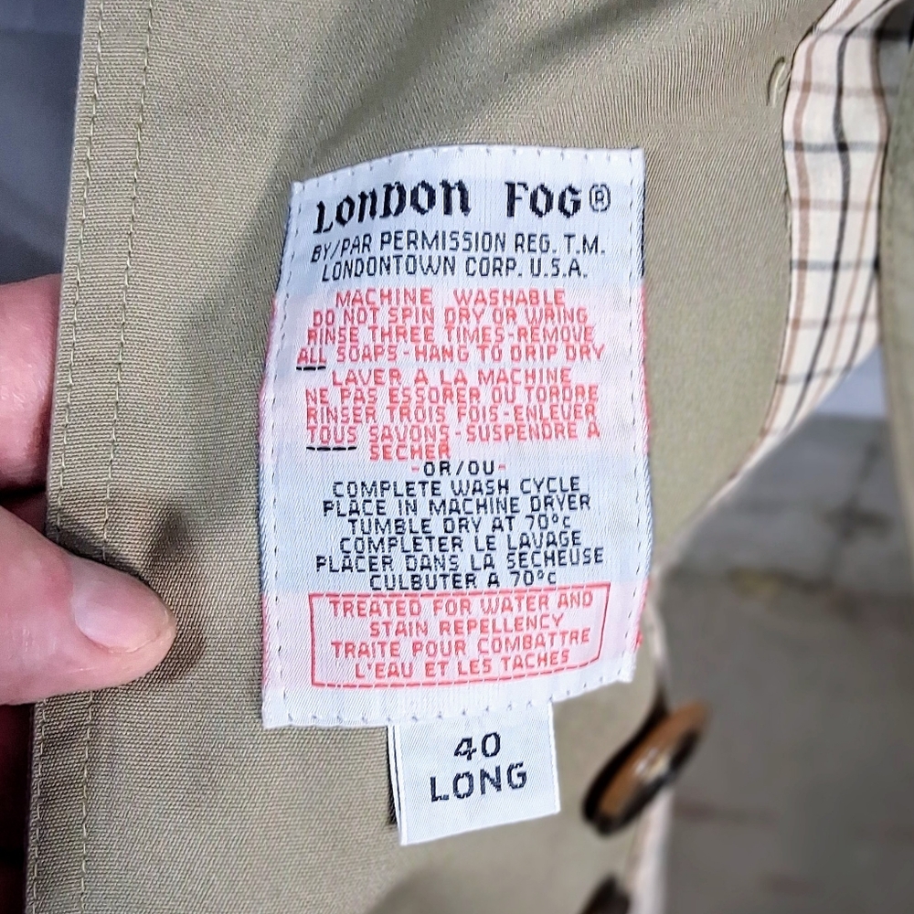 Men's Vintage Timeless London Fog 40 Long Beige/Khaki Trenchcoat/Raincoat - Picture 2 of 10